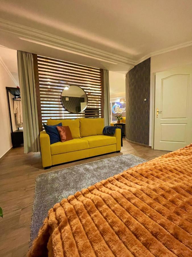 Bed and Breakfast Chicago Vendeghaz Сентеш Экстерьер фото